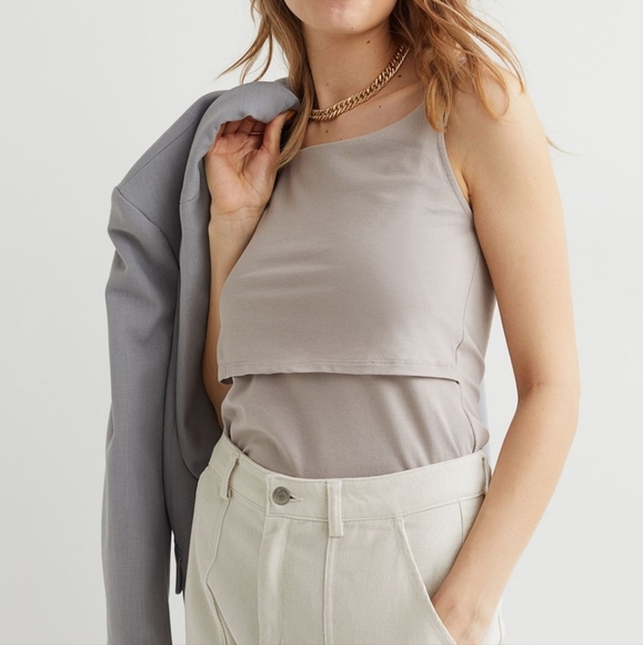 2 nursing tanks - Picture 4 of 5